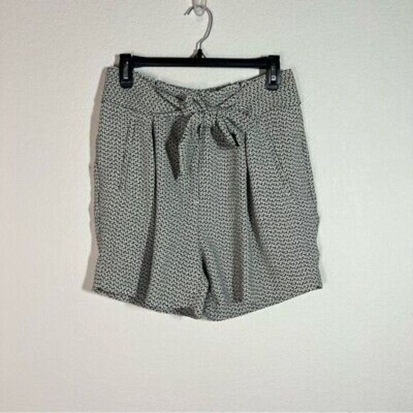 H&M paper bag waist‎ tie front shorts size 6 - Picture 1 of 7
